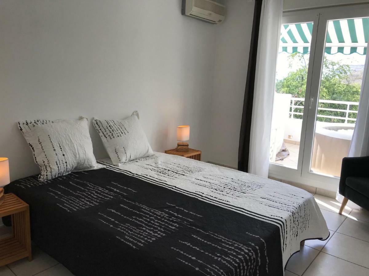 Meuble Homard Avec Jacuzzi Et Vue Mer Saint-Gilles-les Bains Eksteriør billede