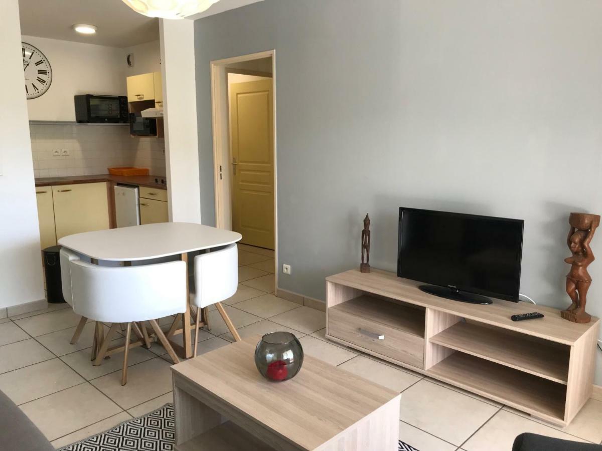 Meuble Homard Avec Jacuzzi Et Vue Mer Saint-Gilles-les Bains Eksteriør billede